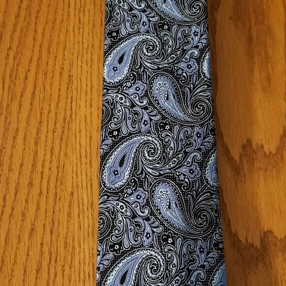 Van Heusen Blue & Black Geometric Tie – Sleek Silk Blend for Men - Picture 4 of 5